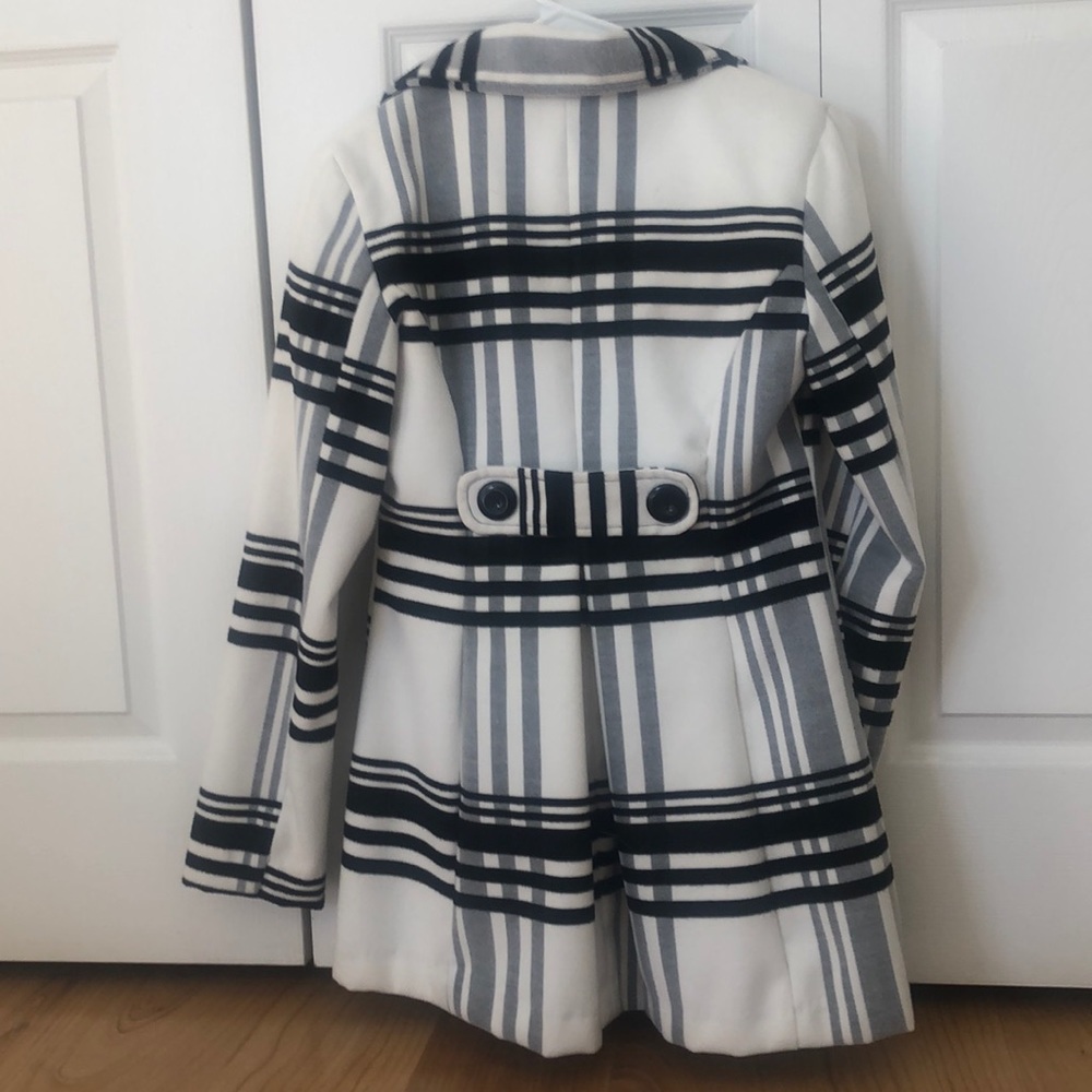 Peacoat - Picture 3 of 4